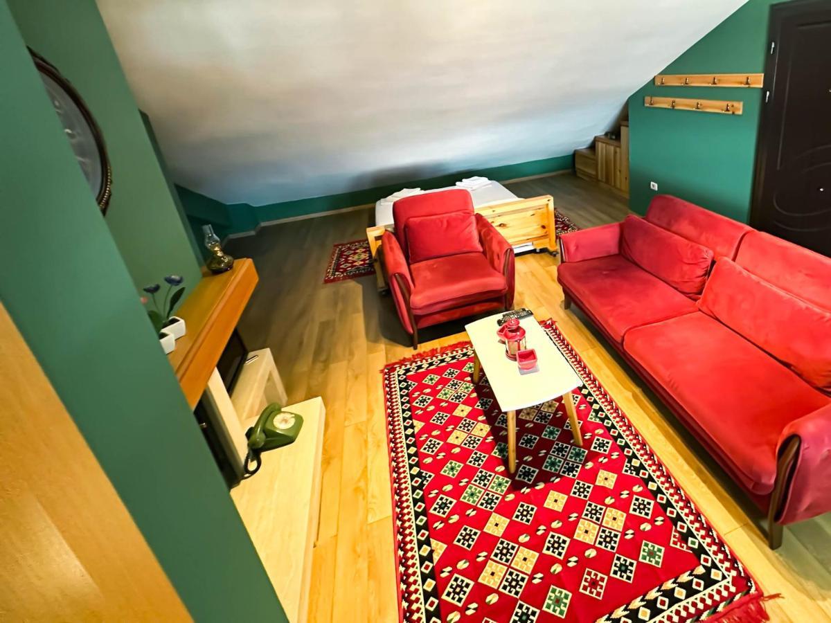 Cozy Elegance Above Korcaアパートメント エクステリア 写真
